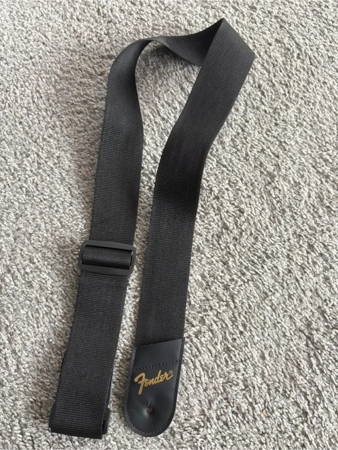 Fender Stratocaster Guitar + Frontman 10G Amp #Cleanout image indicator(9)