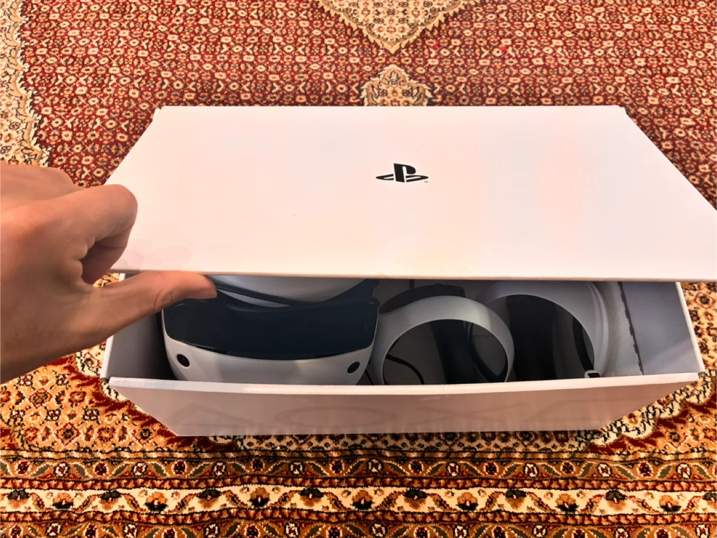 PlayStation VR2 - Like New! - photo 3
