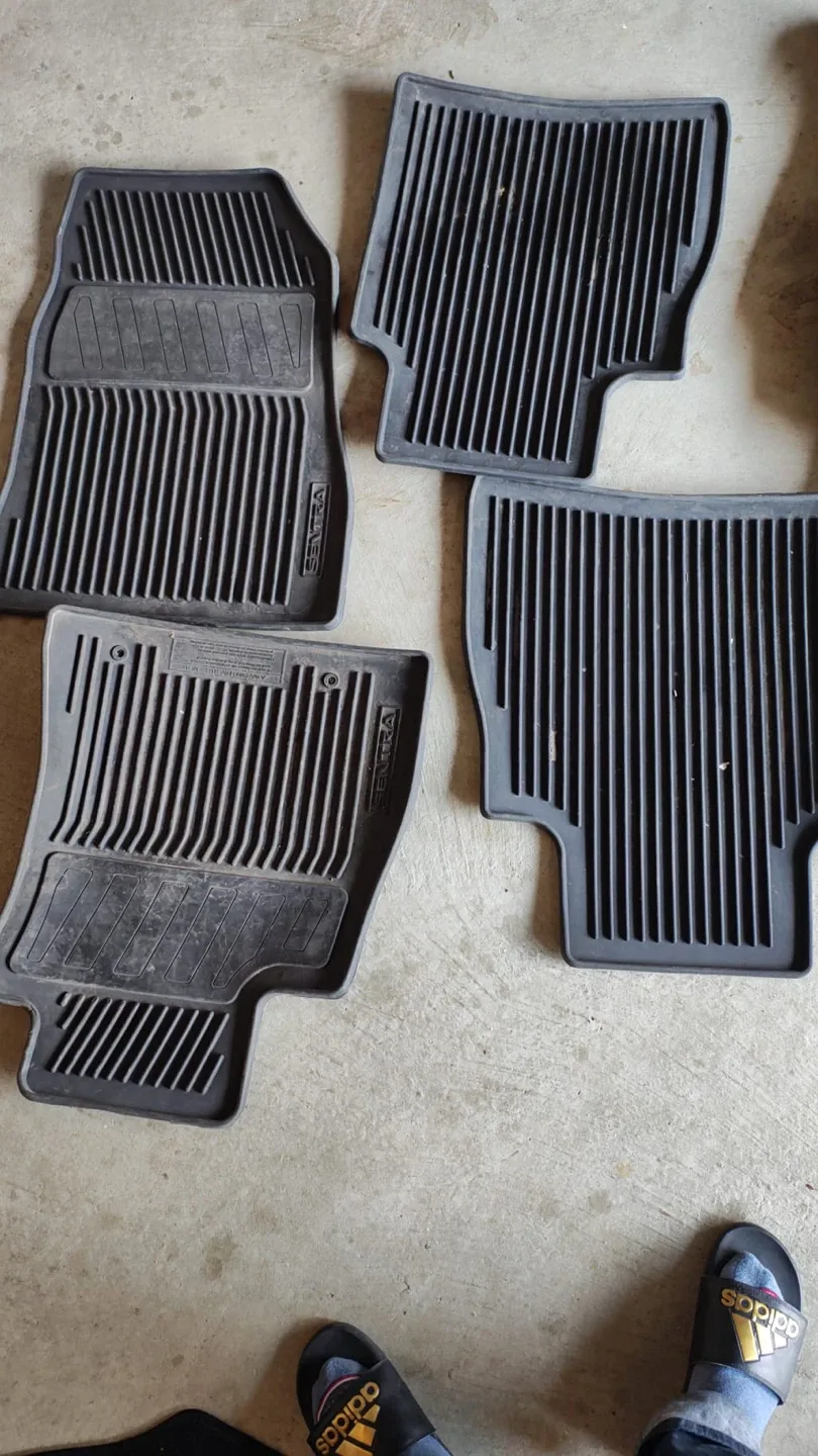 Nissan Sentra Brand new winter tires image indicator(6)