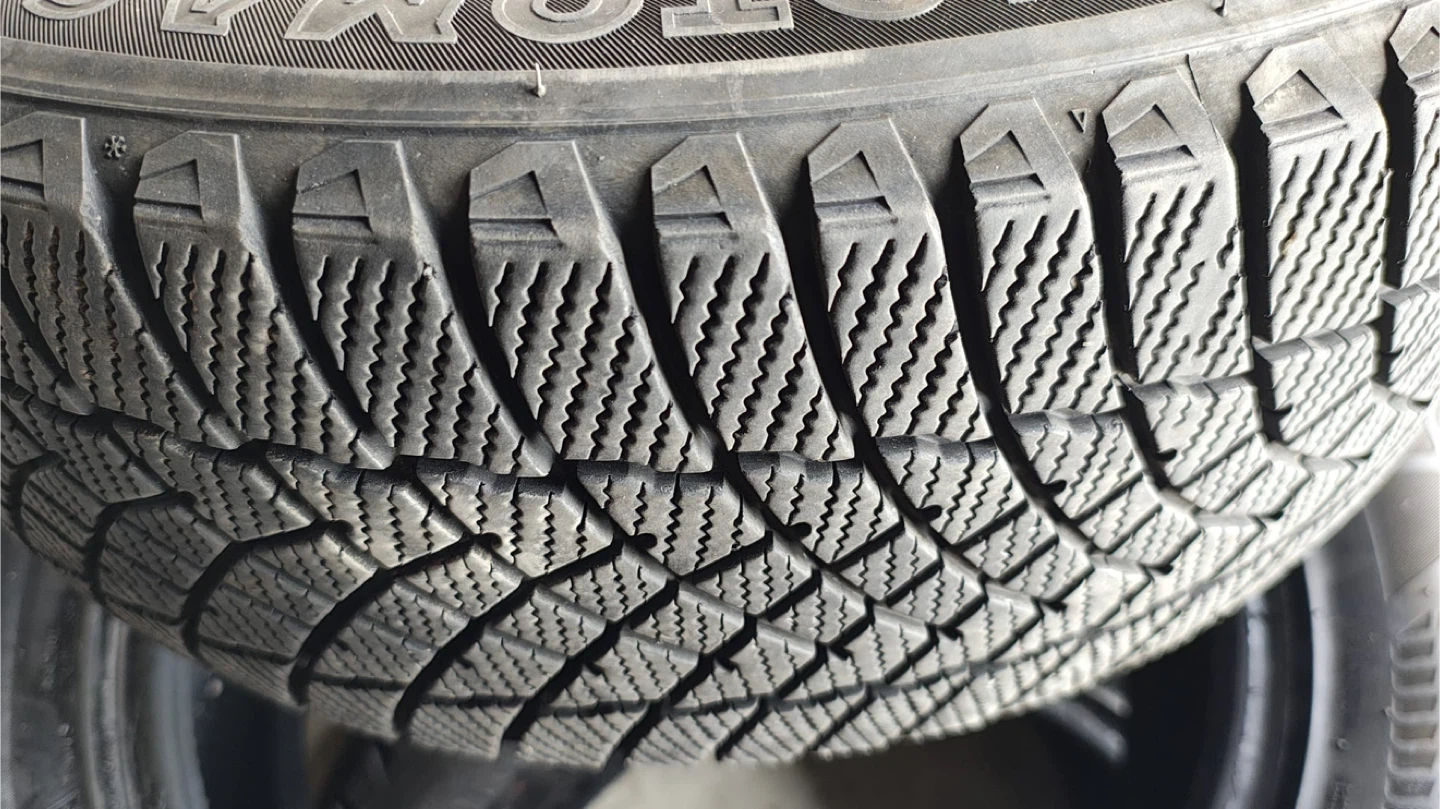 Nissan Sentra Brand new winter tires - photo 3