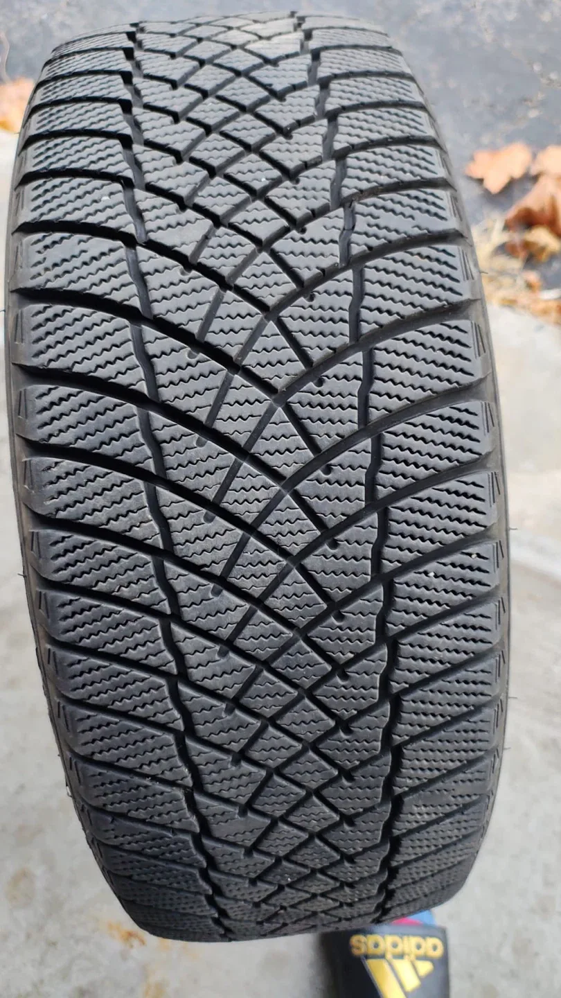 Nissan Sentra Brand new winter tires image indicator(7)