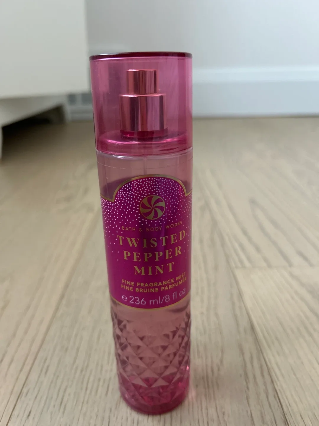 Bath & Body Works Twisted Peppermint Mist image indicator(2)