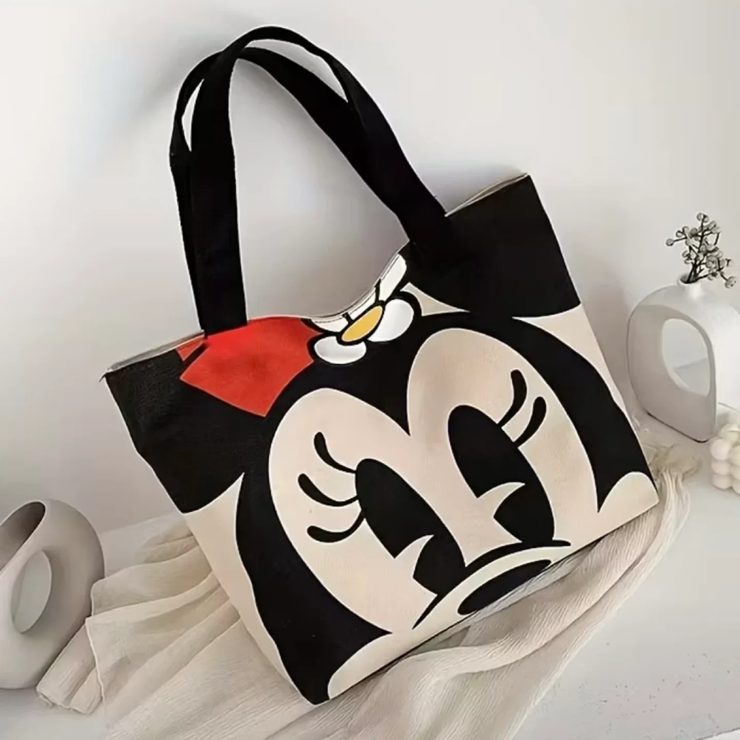 Brand New Large Capacity Minnie Mouse Tote Bag image indicator(2)