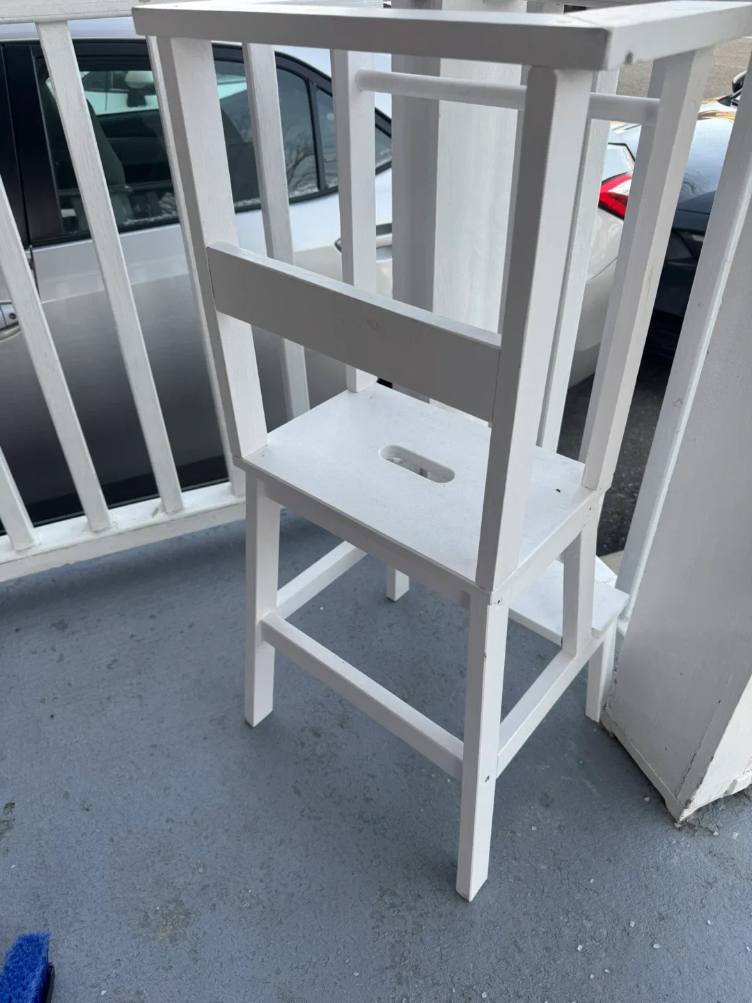 Kids White Learning Tower image indicator(2)