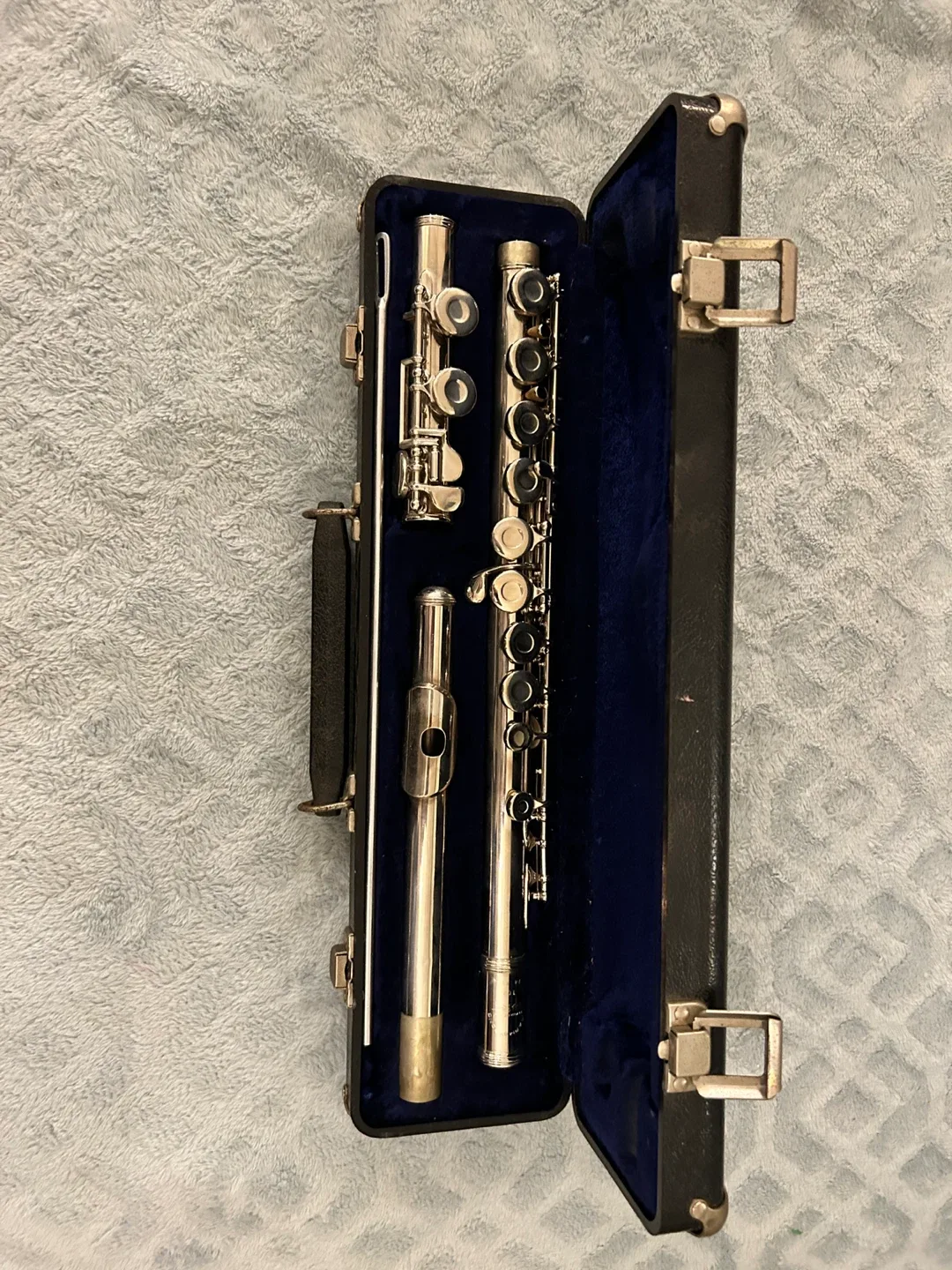 Armstrong Flute with Case 104 used image indicator(3)