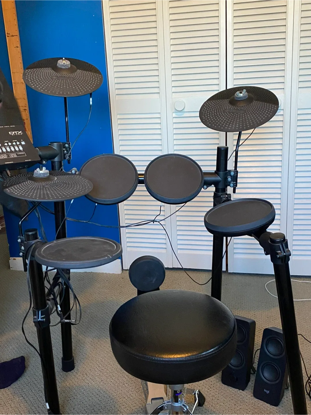 Yamaha DTX Electronic Drum Kit