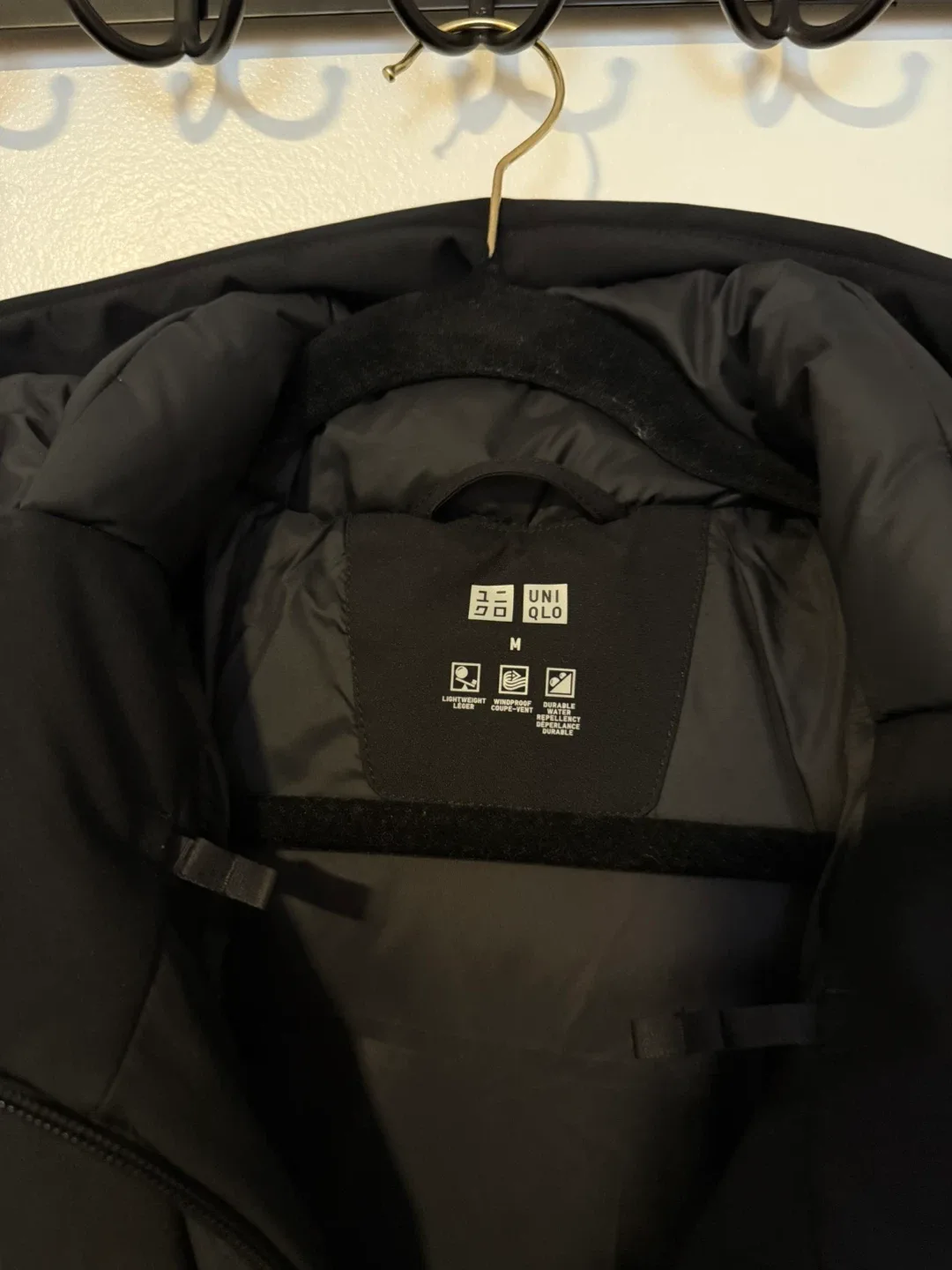 Uniqlo Seamless Down Jacket - Size M image indicator(2)