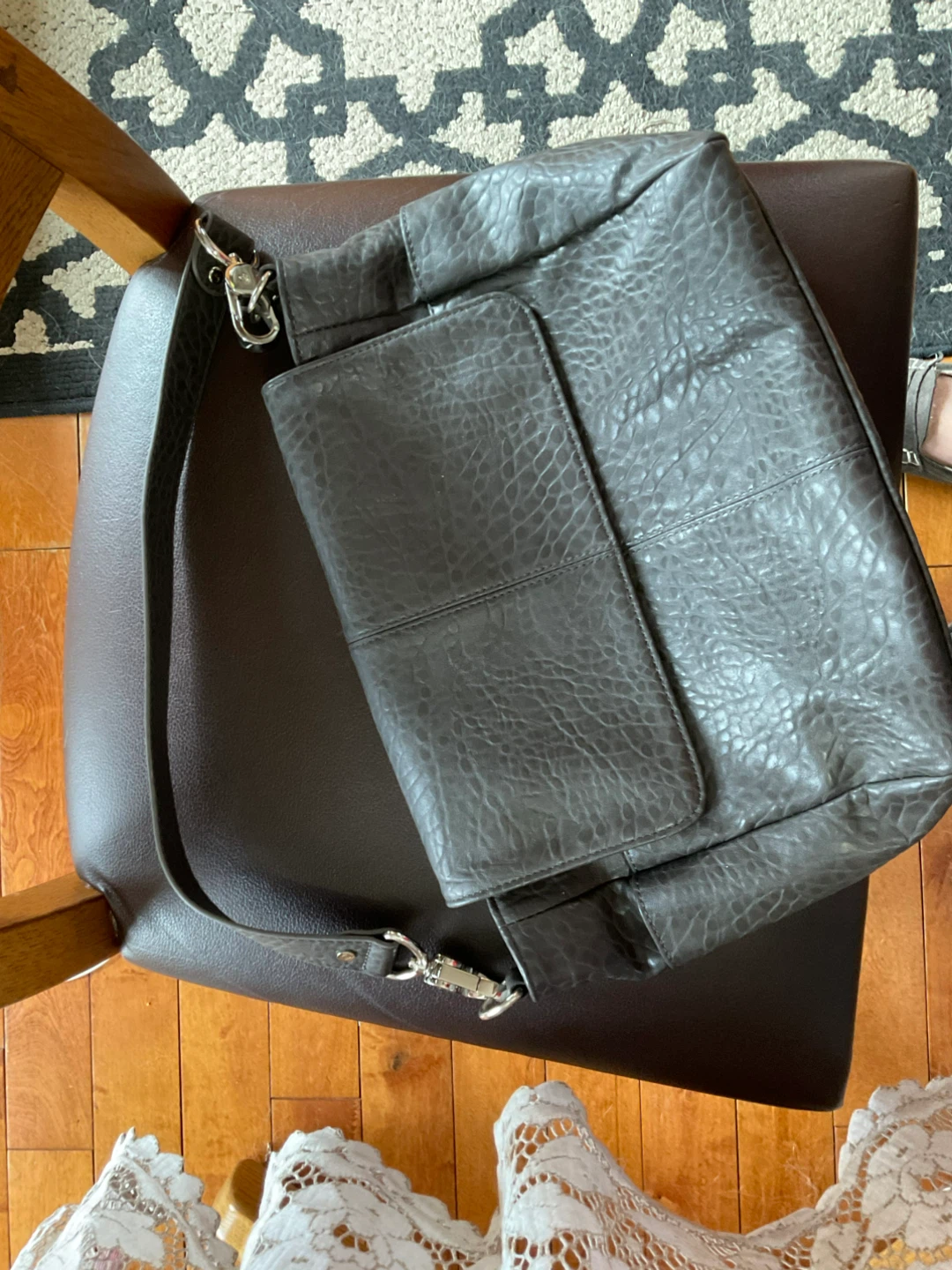 Jewell by Thirty-One Gifts Gray Leather Handbag