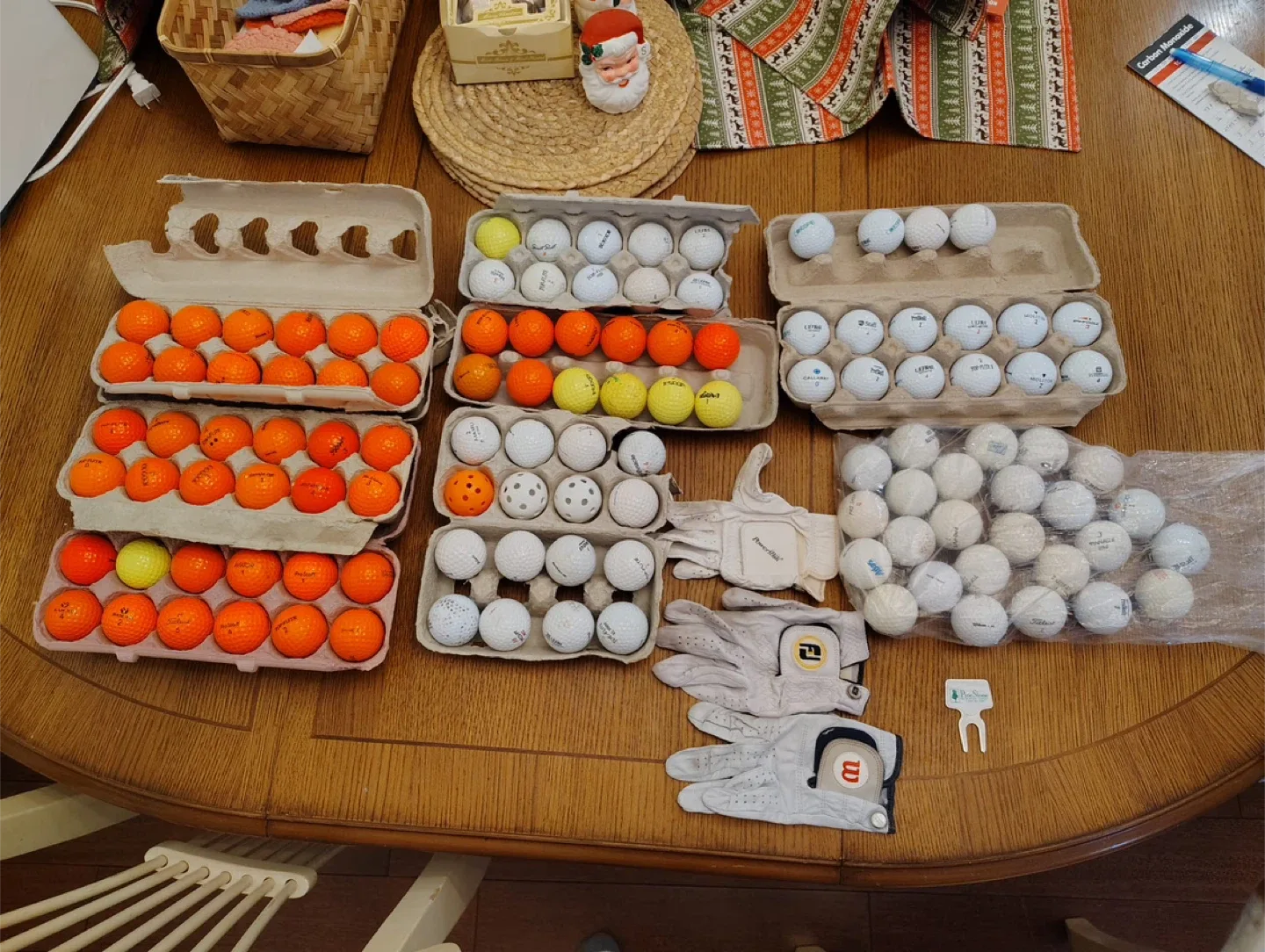 Mixed Golf Balls & Golf Gloves