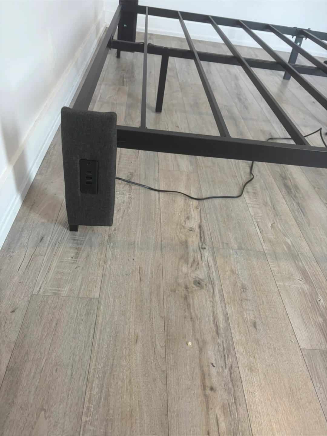Base de lit plateforme avec port USB - photo 2