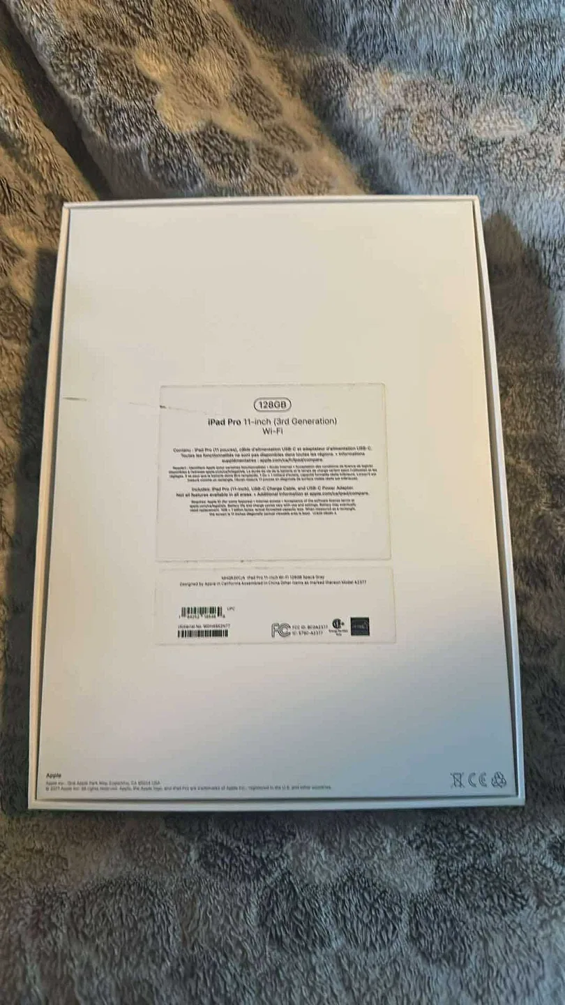 Apple iPad Pro 11-inch (3rd Gen) 128GB Wi-Fi - Like New! image indicator(2)