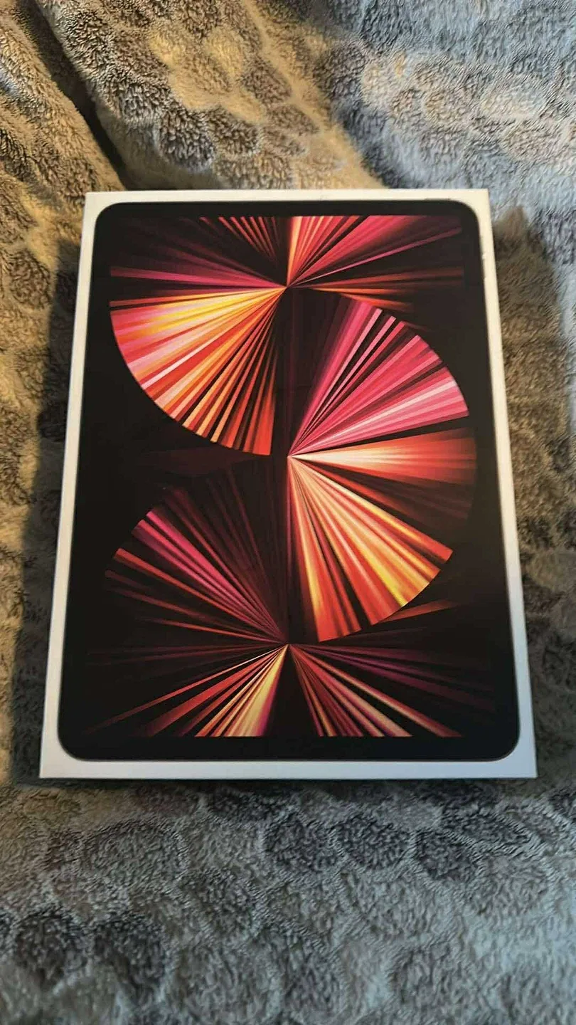 Apple iPad Pro 11-inch (3rd Gen) 128GB Wi-Fi - Like New!