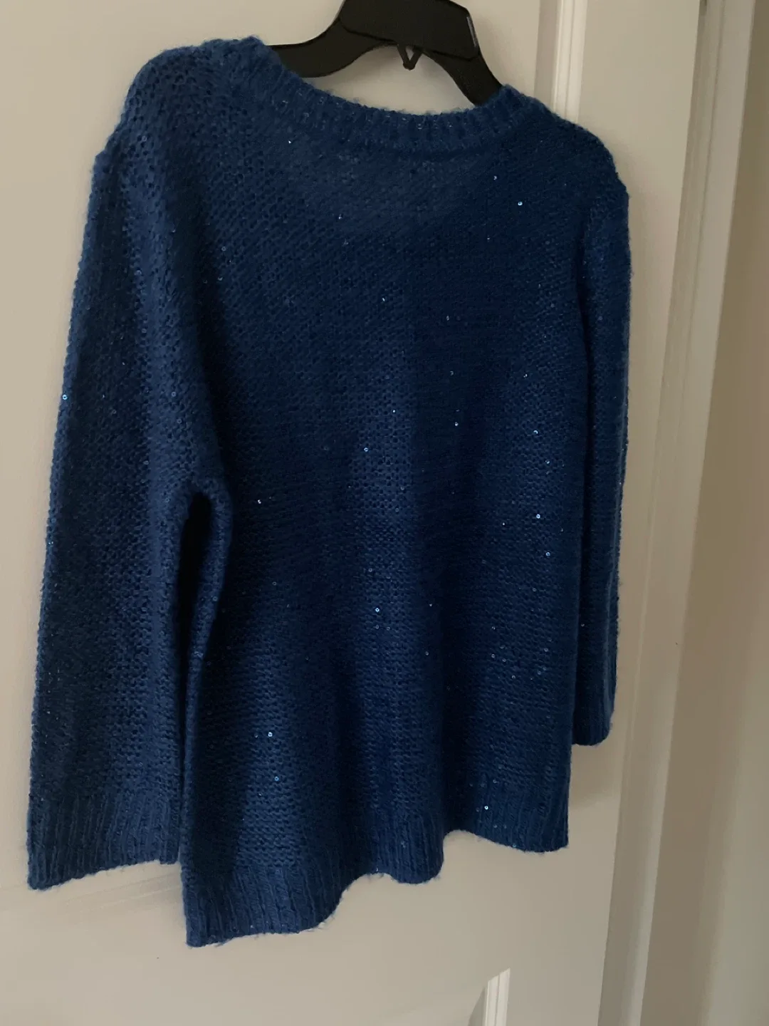 Like new Blue Sparkle Sweater - Size M image indicator(4)