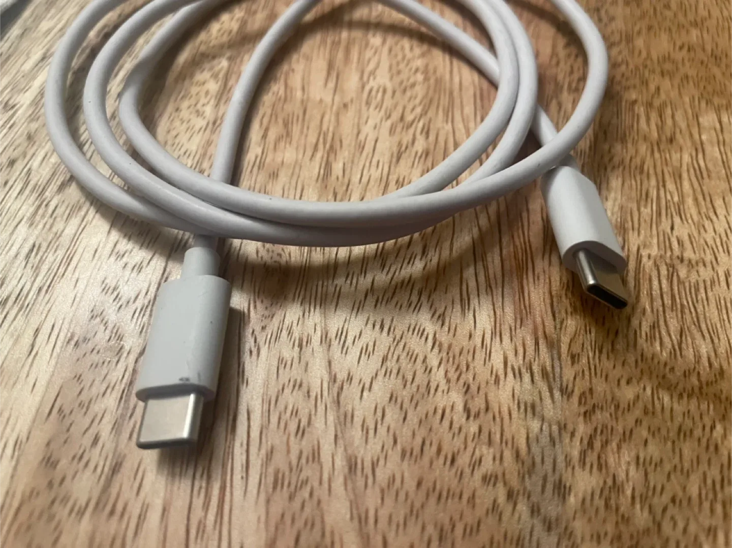 Apple 60W USB-C Charge Cable (1m) #Cleanout image indicator(3)