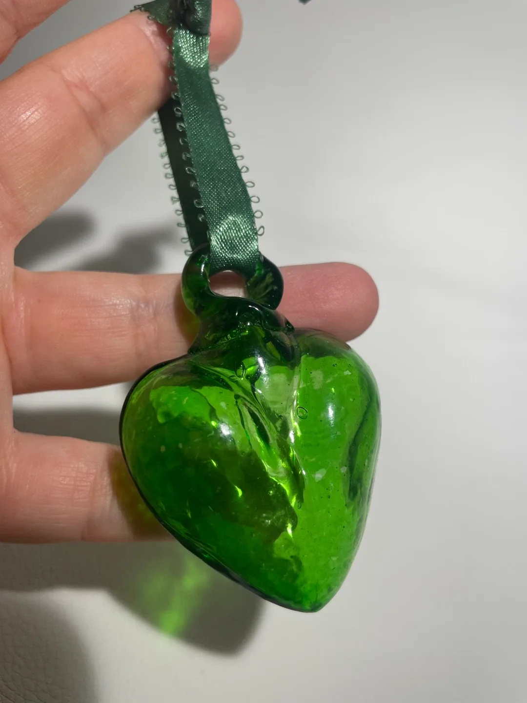 Green Glass Heart Ornament image indicator(2)