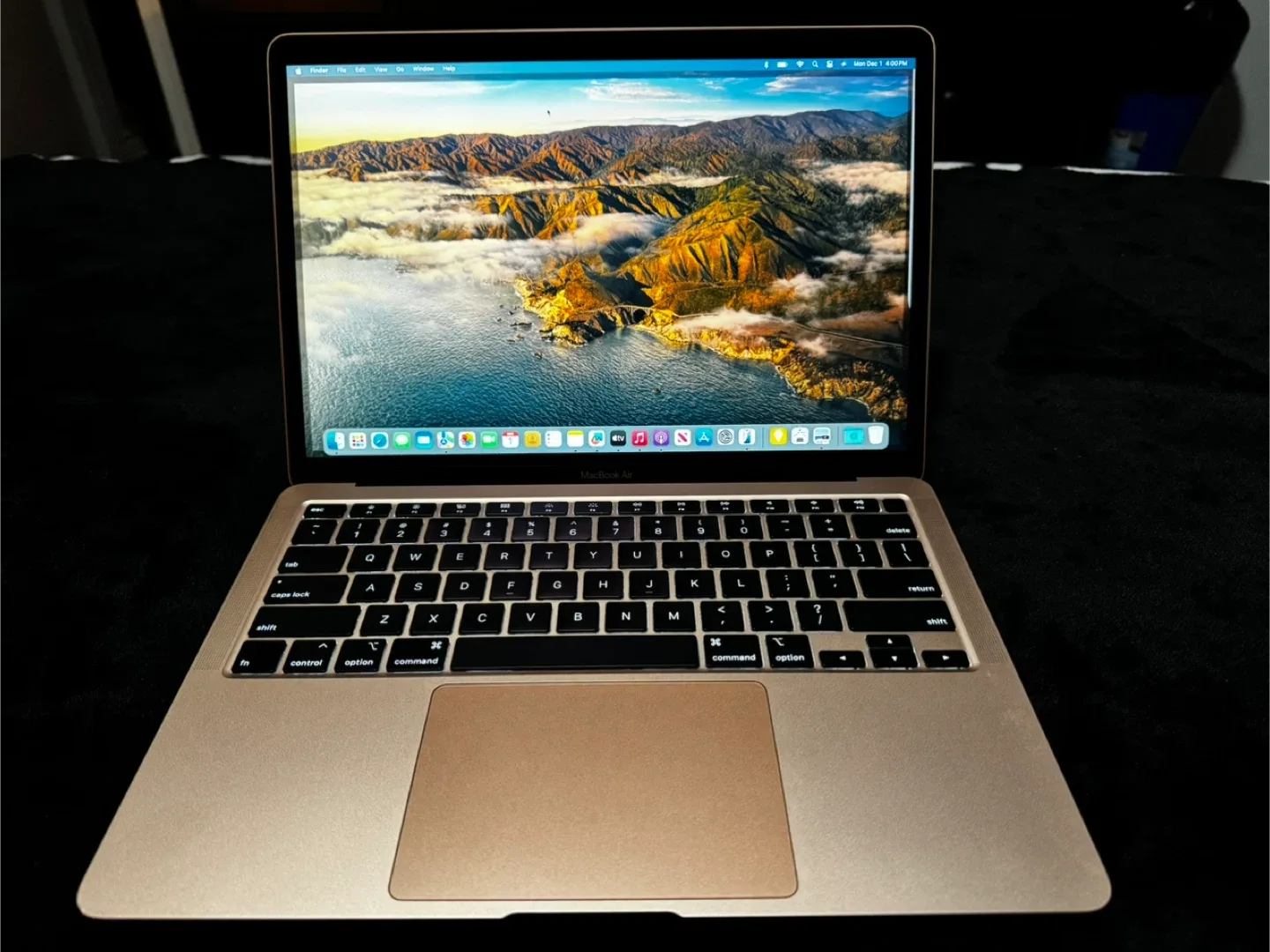 MacBook Air 13-inch 2020