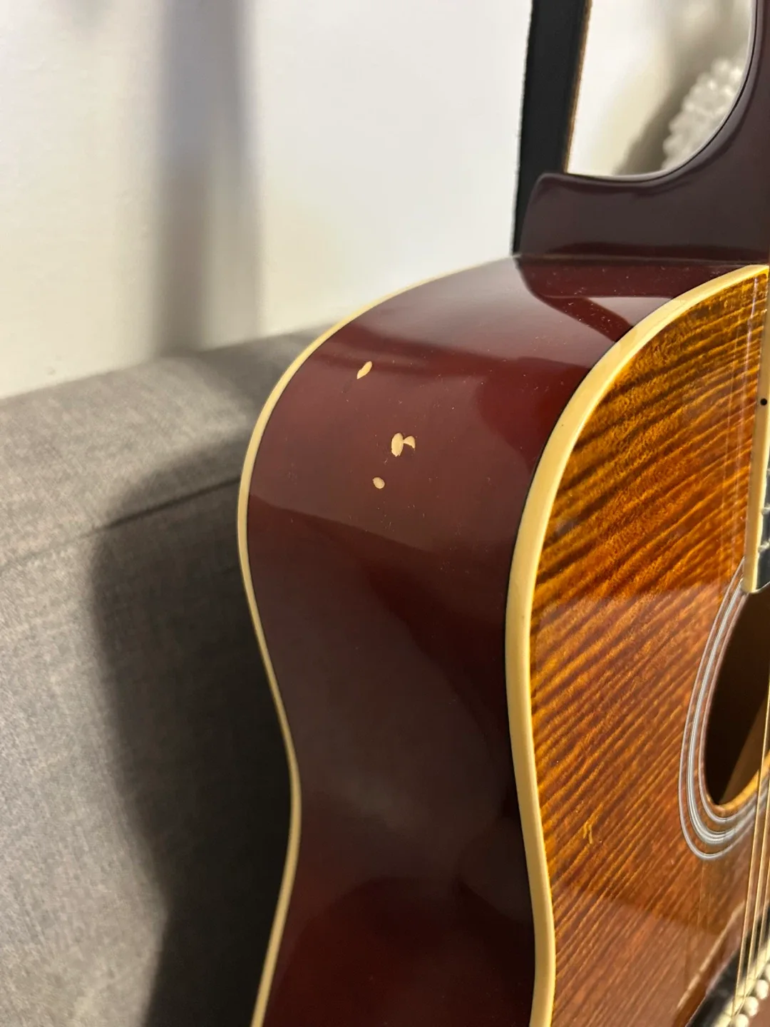 Montana MT105-AF Acoustic Guitar image indicator(2)