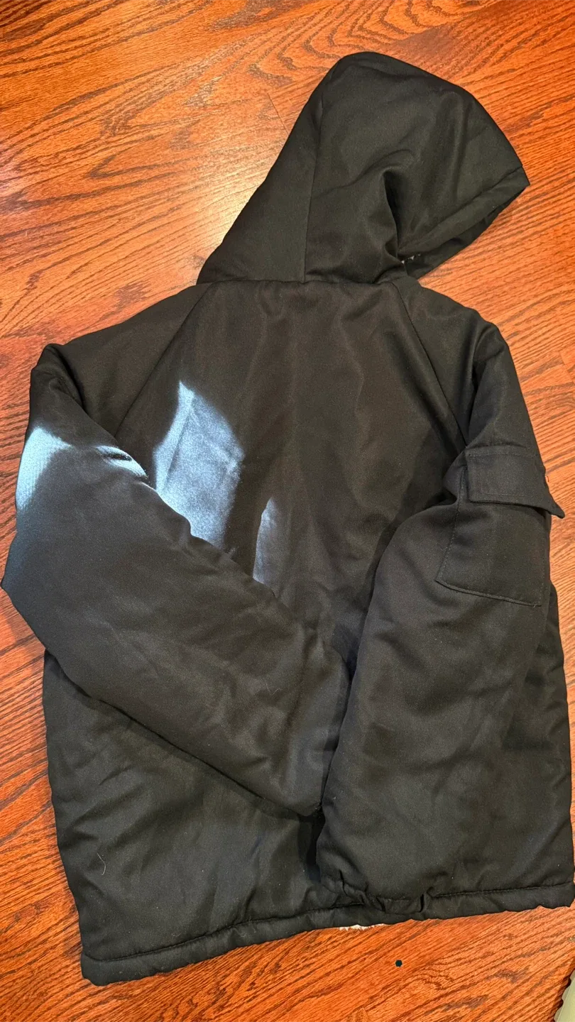 Black Winter Jacket Size 11-12Y image indicator(2)