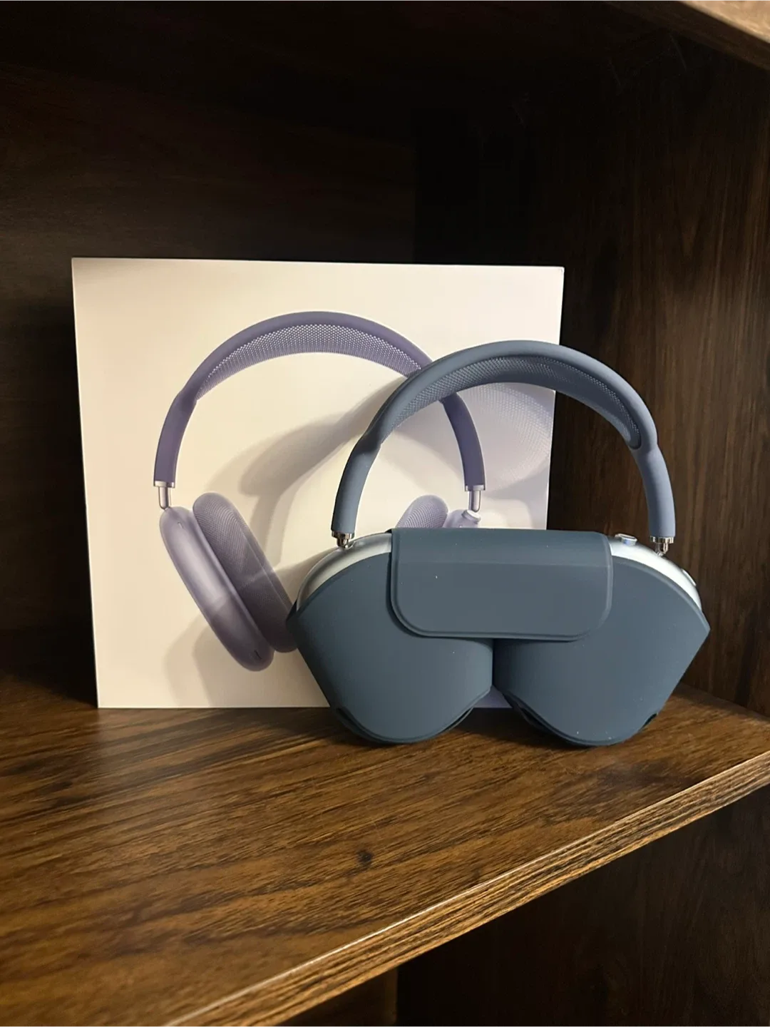 AirPods Max Sky Blue *Excellent Condition*