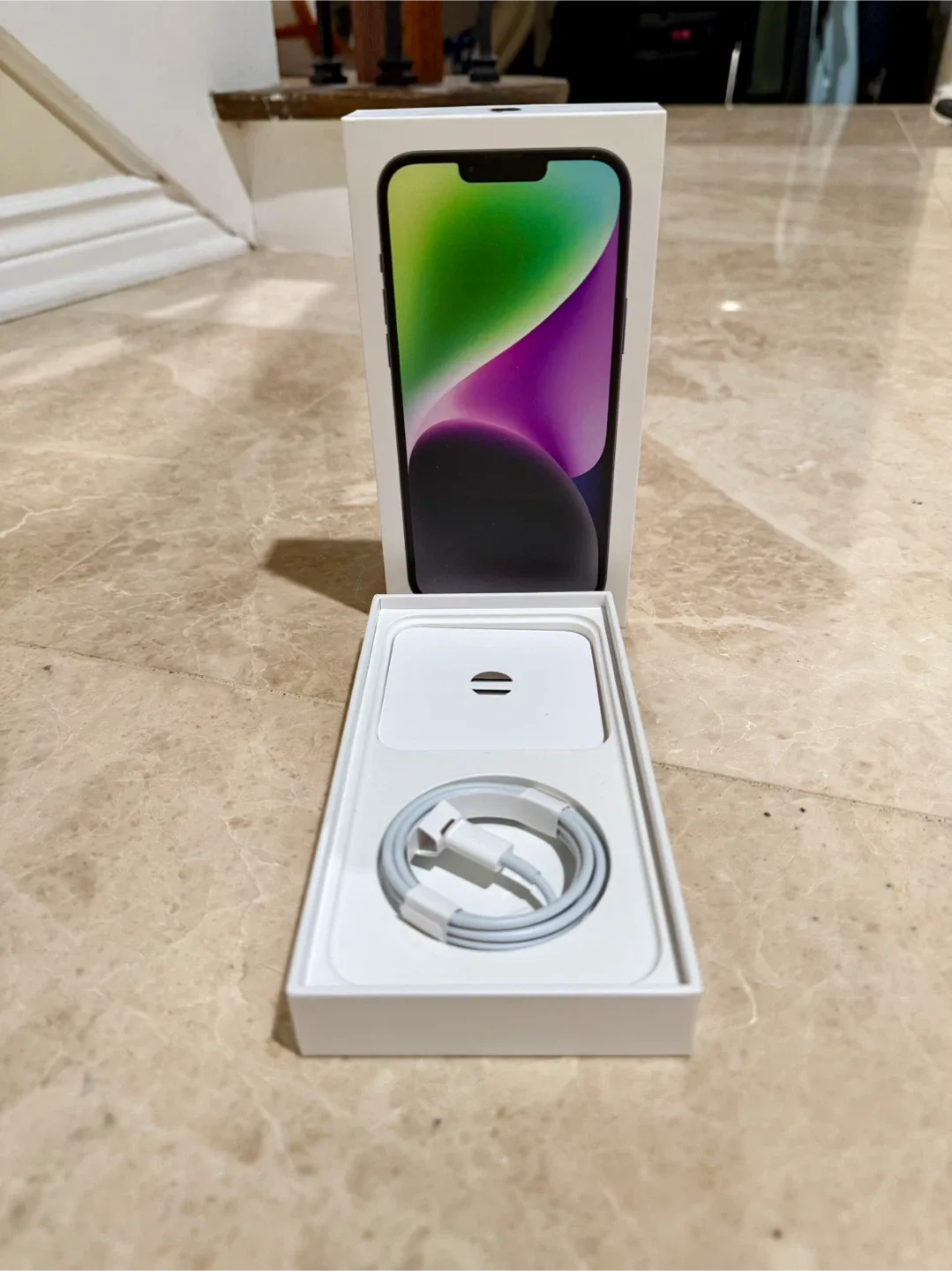 iPhone 14 PLUS - Like New, Box Included!