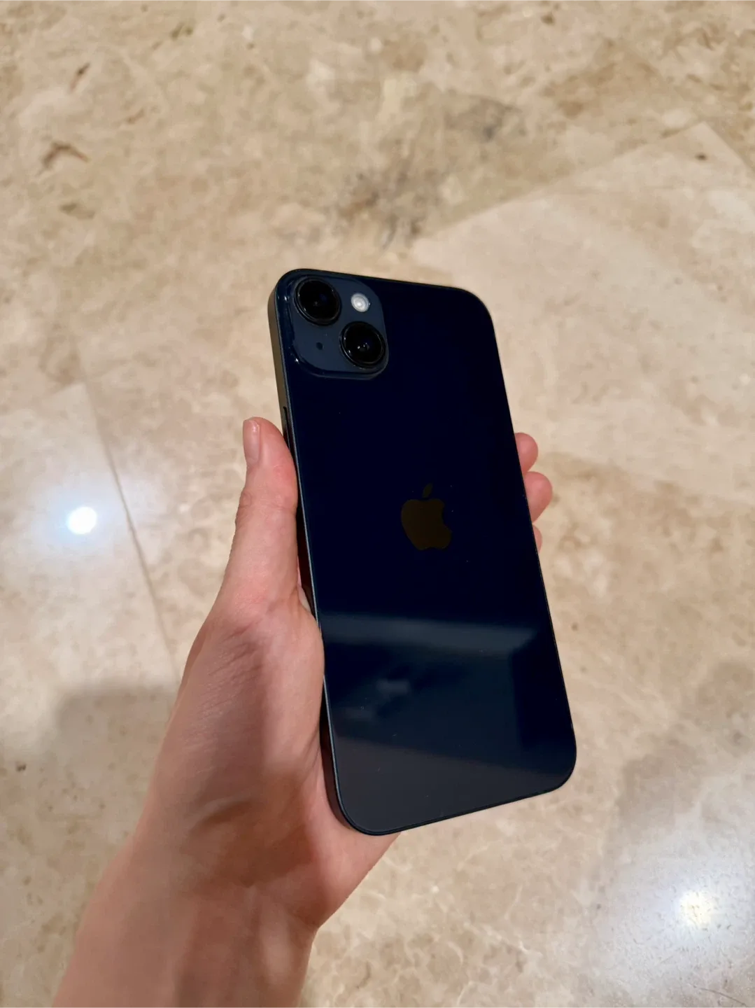 iPhone 14 PLUS - Like New, Box Included! image indicator(7)