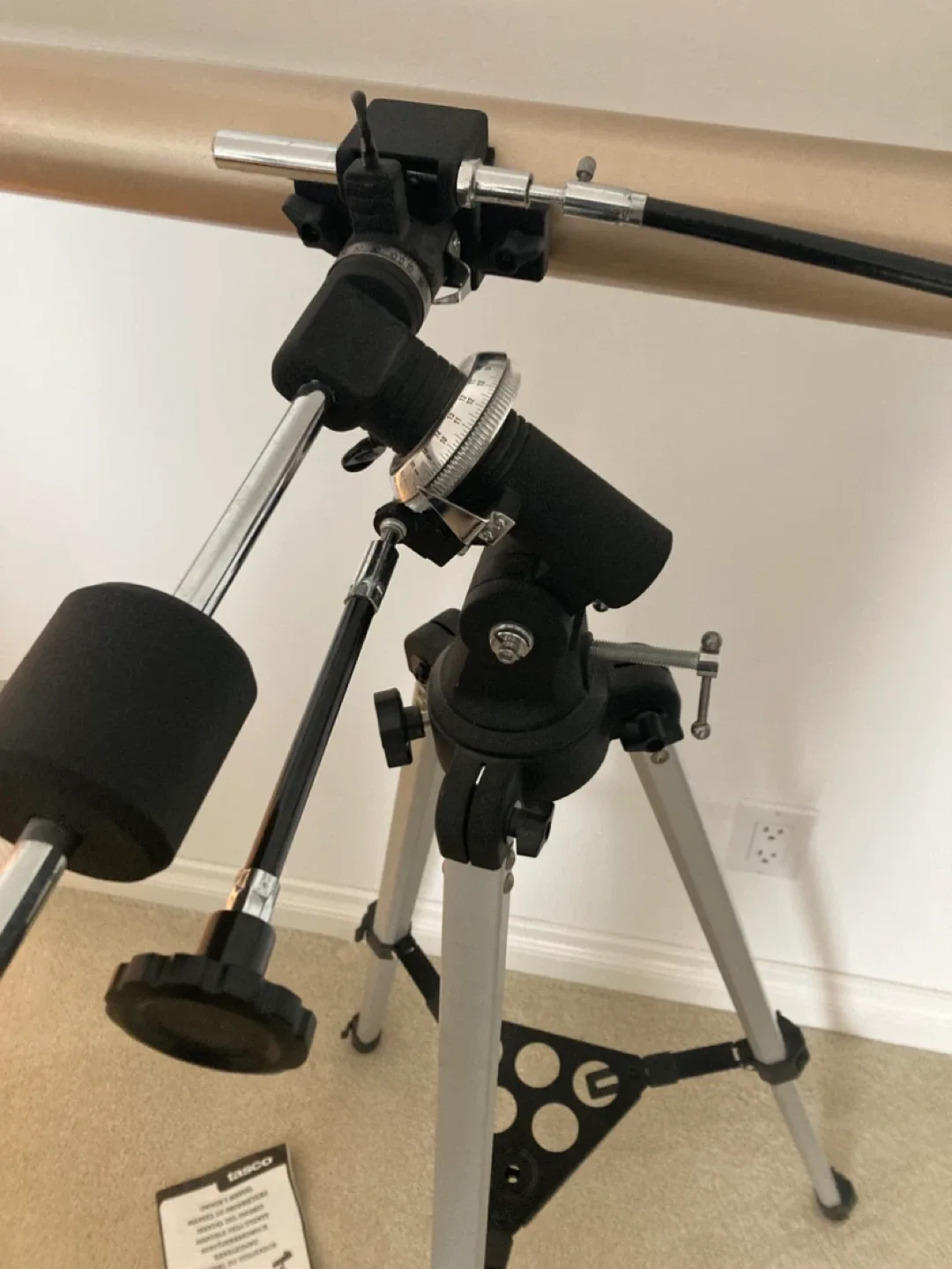 Tasco Telescope with Tripod image indicator(4)