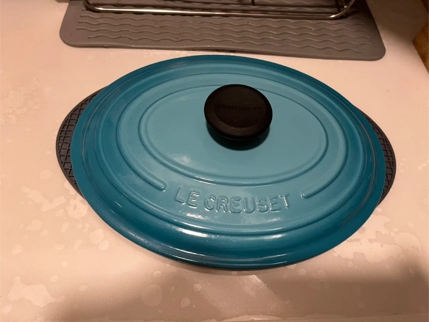 Le Creuset Dutch Oven Lid 29 5 QT or 4.7 L Color-Sage - $30