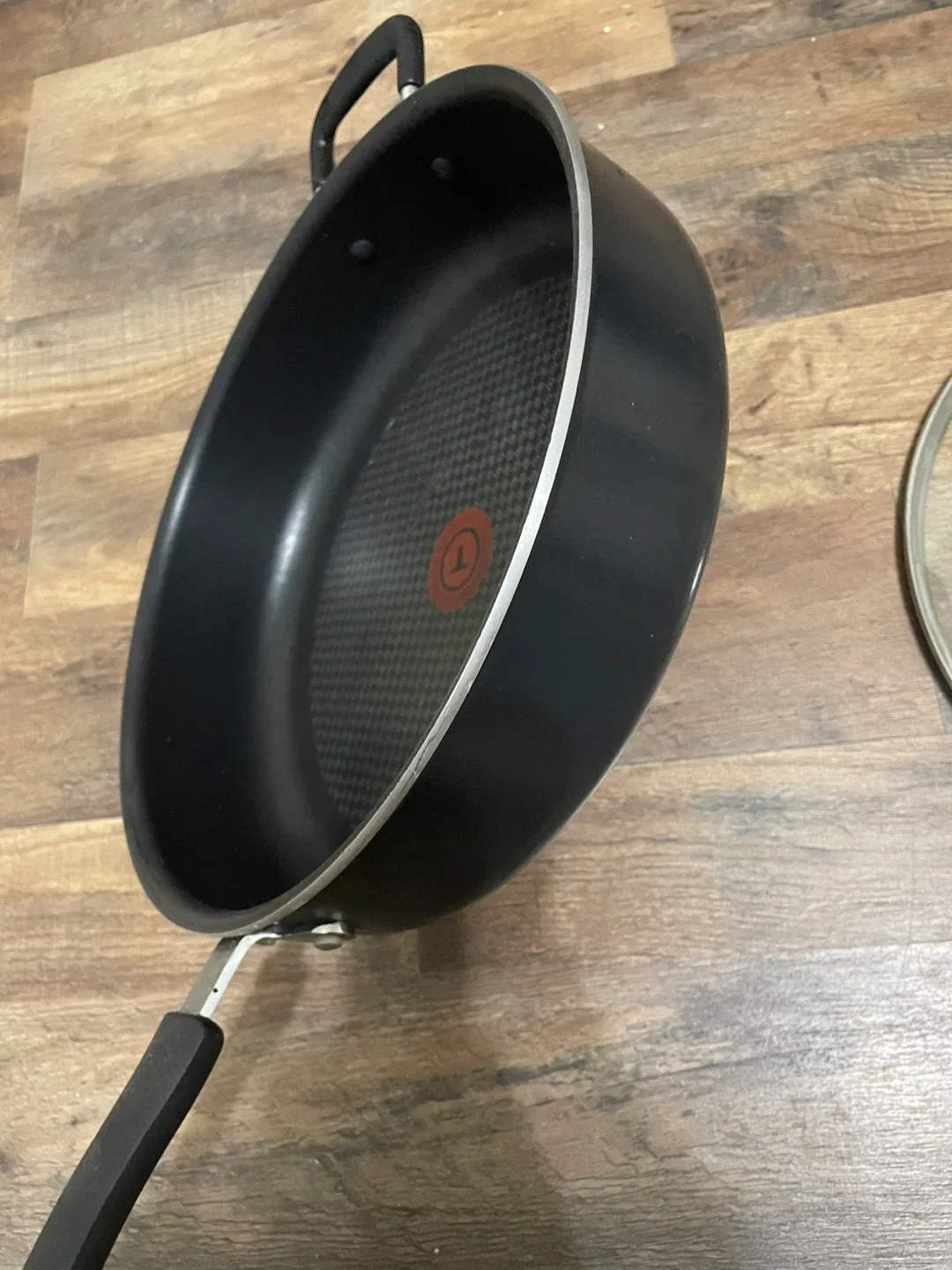T-fal Fry Pan （12 inch）with Lid