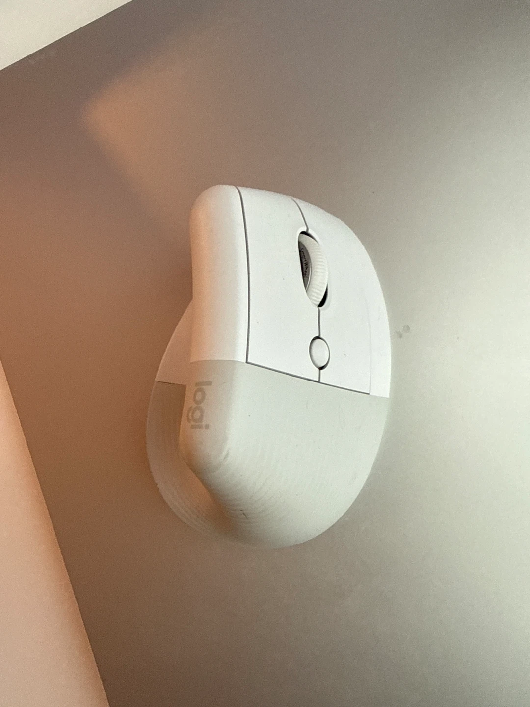 Logitech Lift Vertical Ergonomic Mouse - Like New! - photo 3