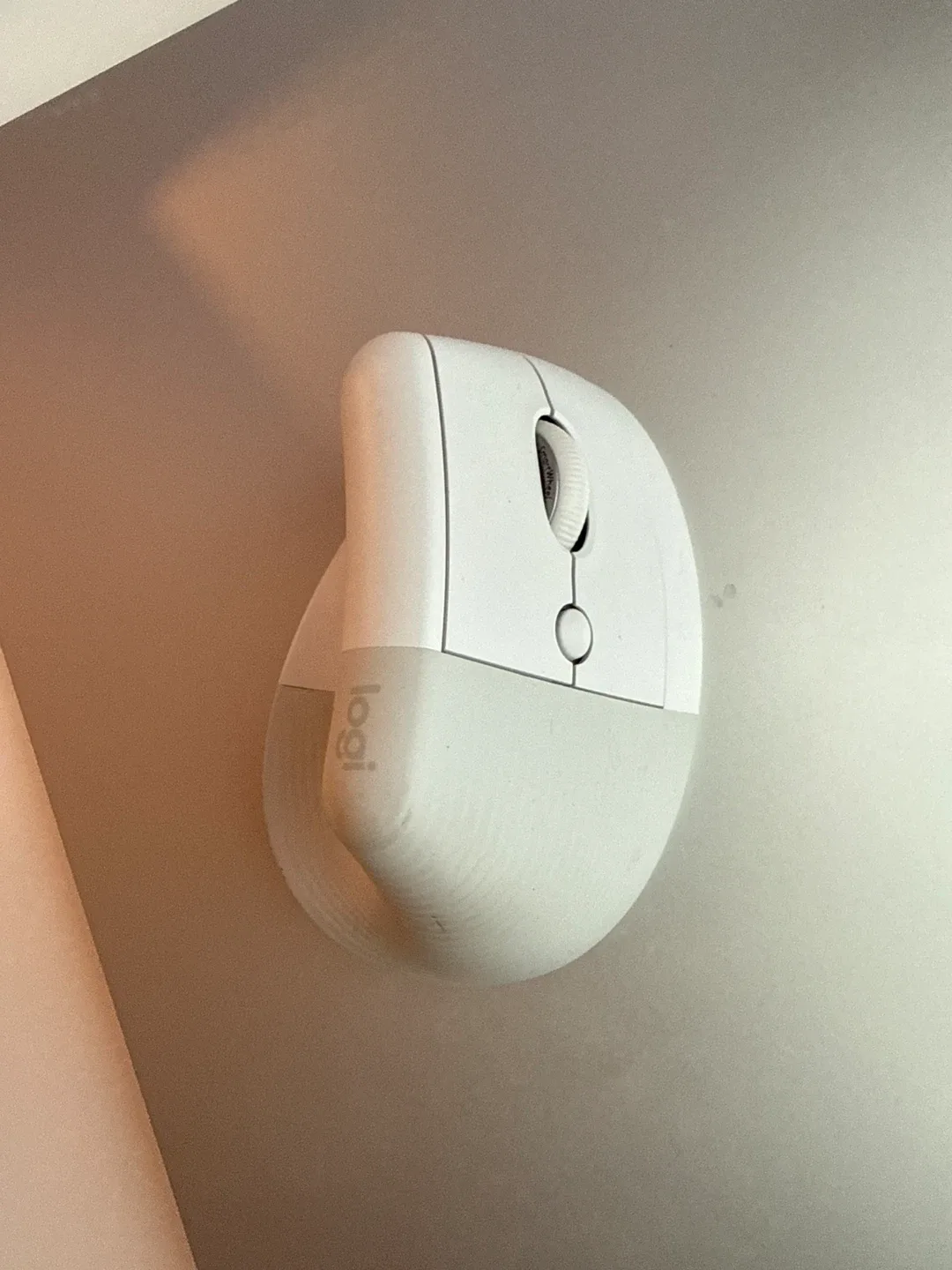 Logitech Lift Vertical Ergonomic Mouse - Like New! image indicator(3)