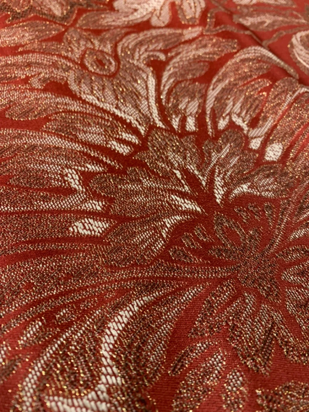 Red & Gold Table Runner image indicator(6)