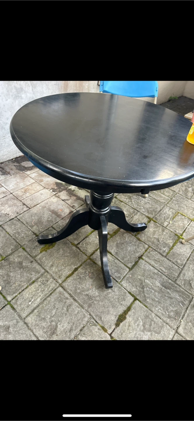 Black Round Dining Table - photo 4