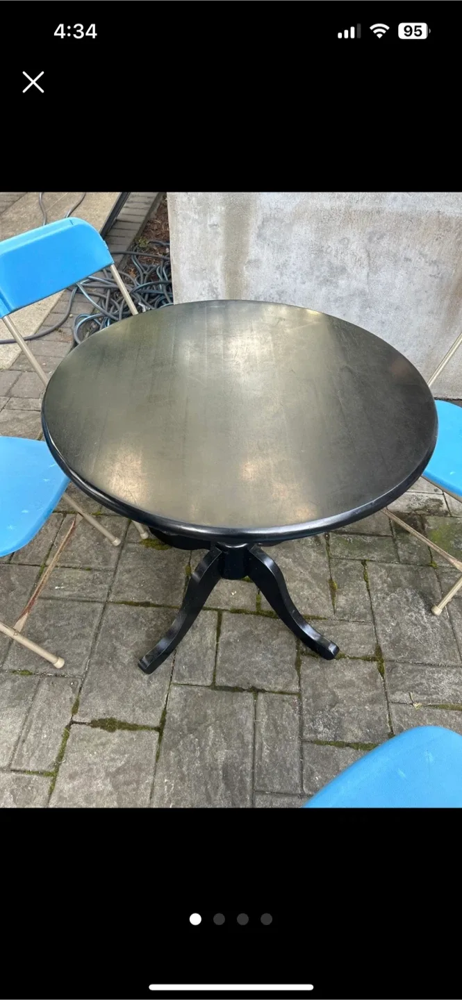 Black Round Dining Table