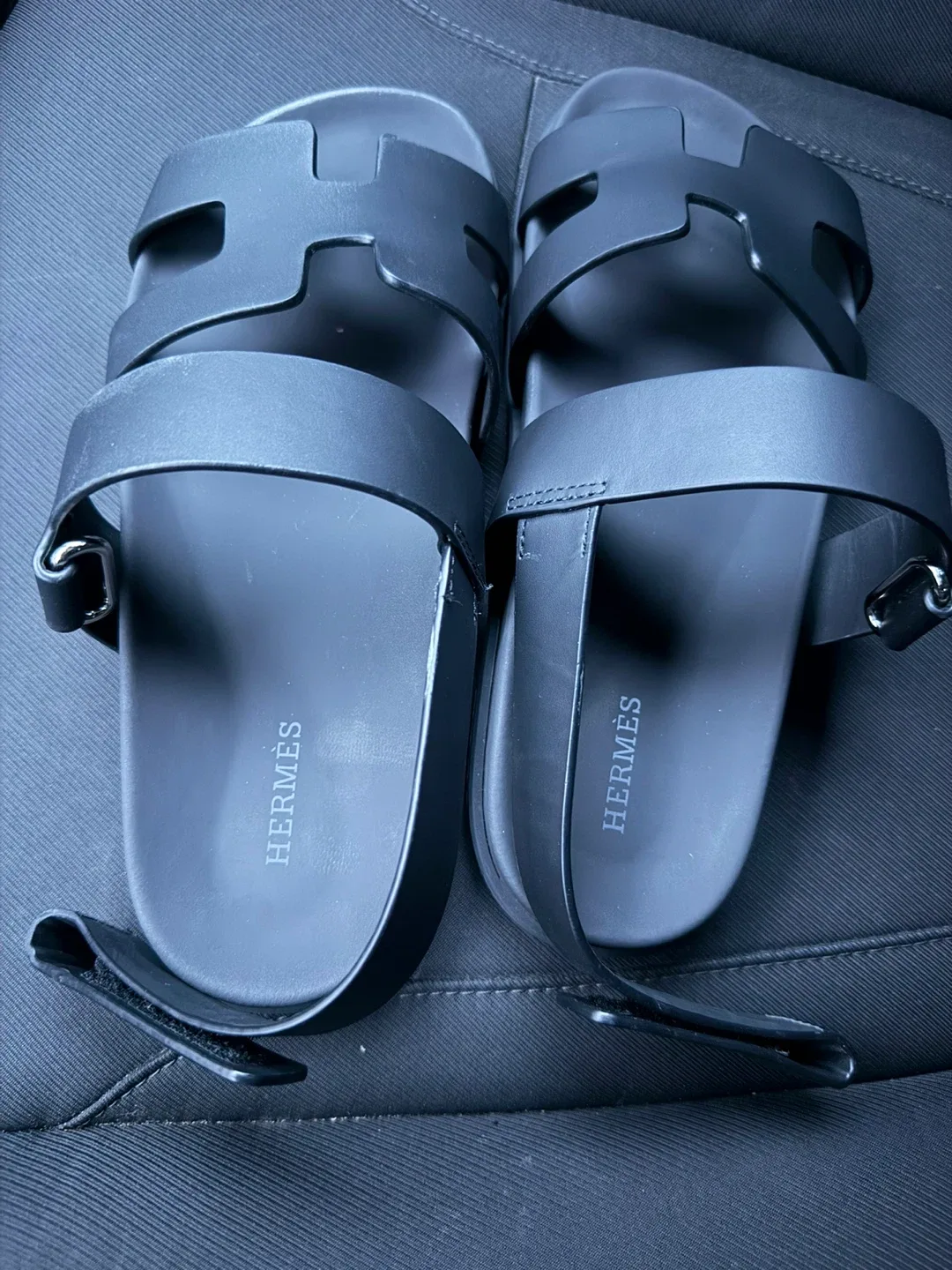 Hermès Black Sandals image indicator(2)