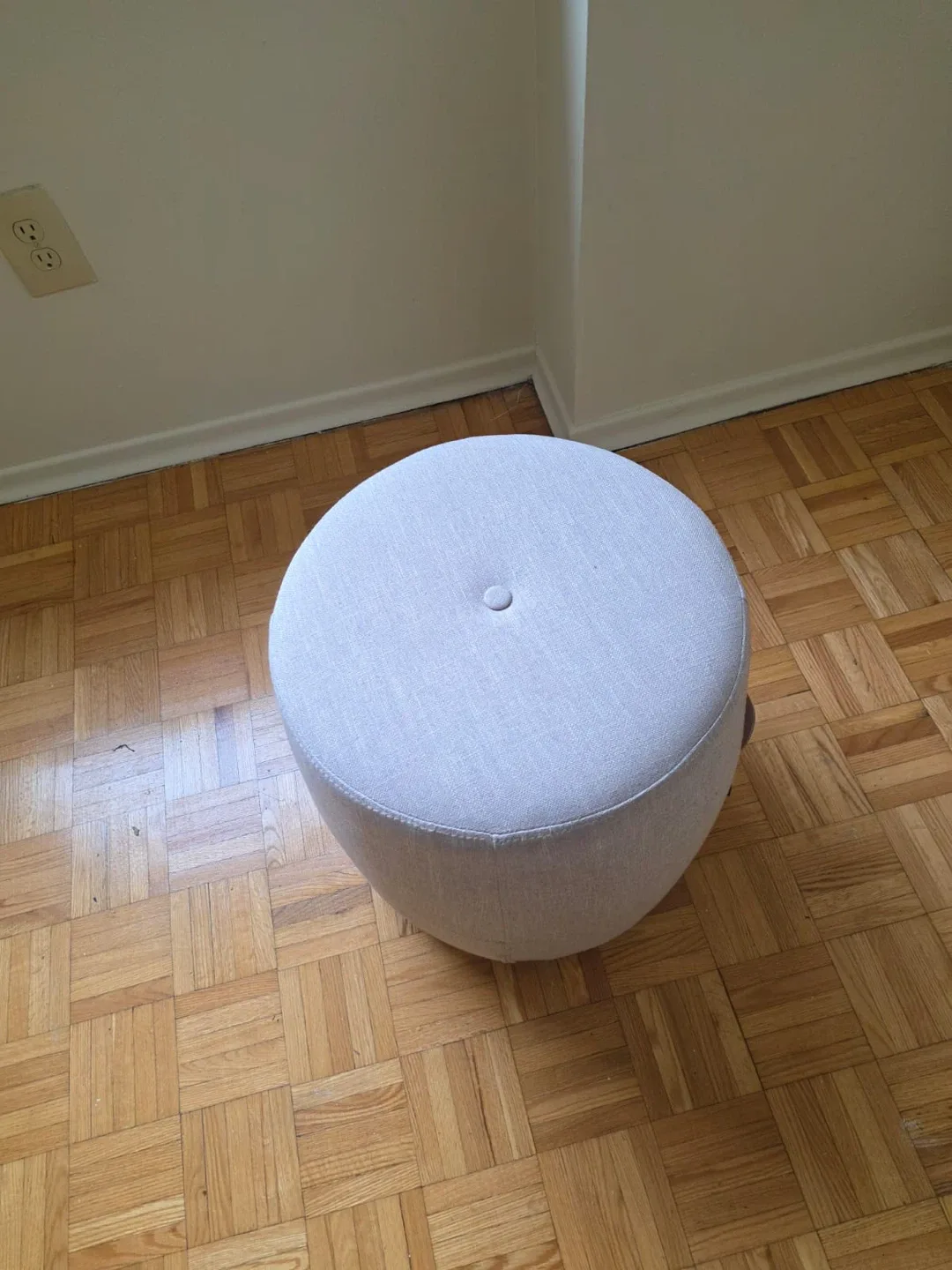 Round Ottoman/Pouf - Light Beige image indicator(3)