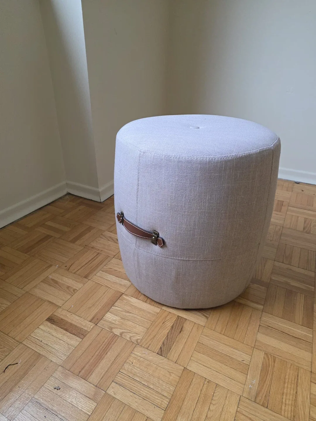 Round Ottoman/Pouf - Light Beige image indicator(2)