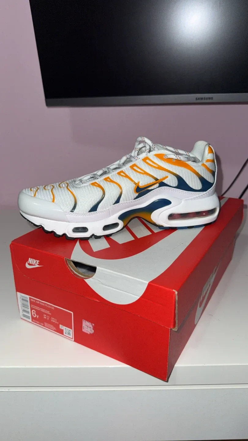 Nike Air Max Plus GS image indicator(3)