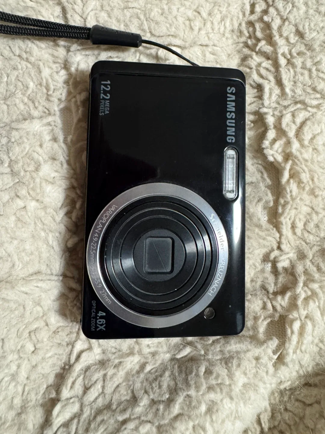 Samsung 12.2 Mega Pixels Digital Camera