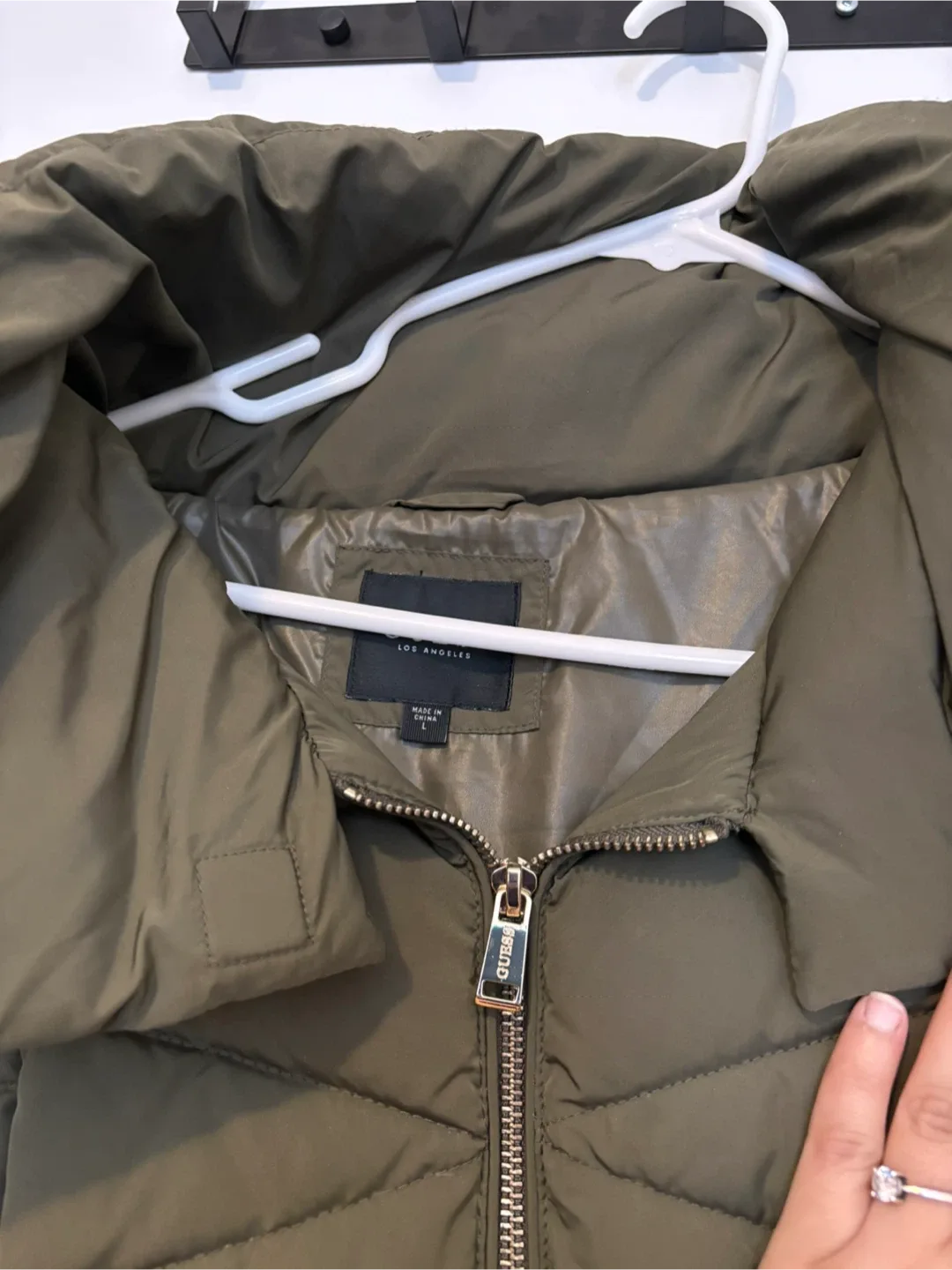 Guess Los Angeles Olive Puffer Jacket - Size L image indicator(2)