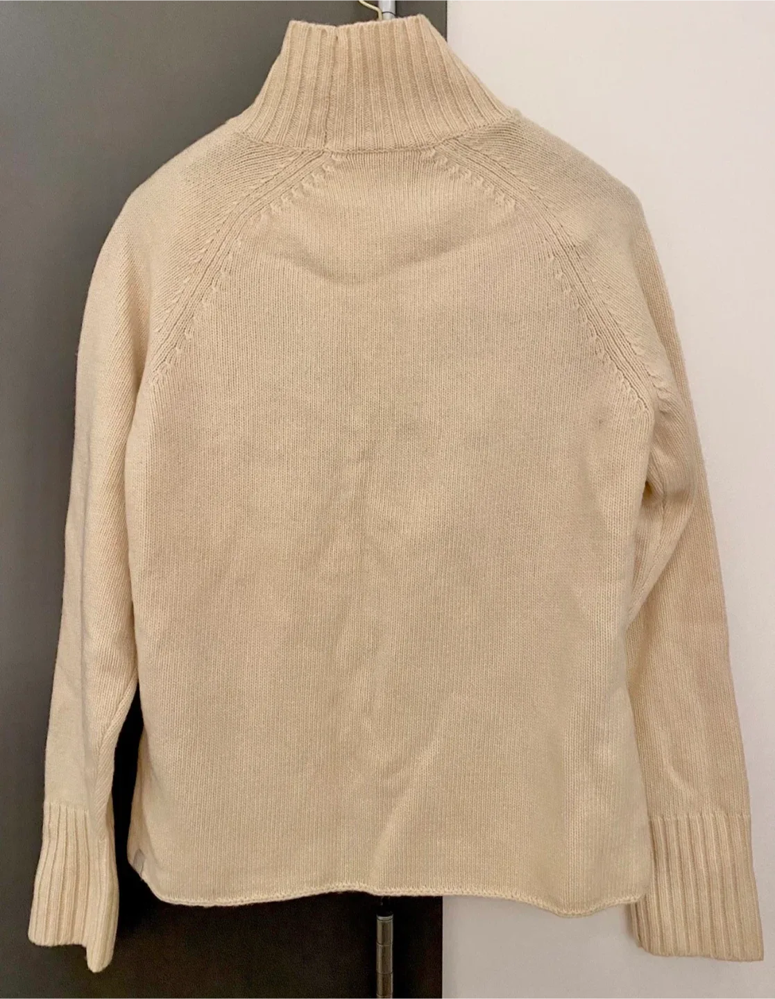 Fire + Ice Cream Color Sweater - Size L image indicator(2)