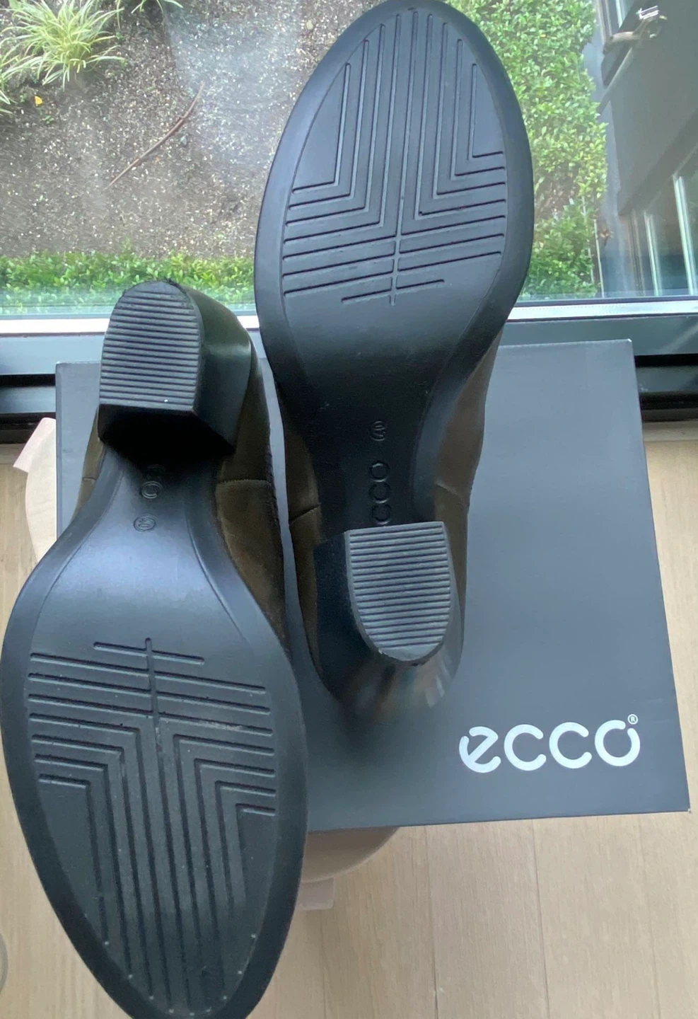 ECCO Women's Olive Green Leather Heeled Booties - Size 40 - photo 4