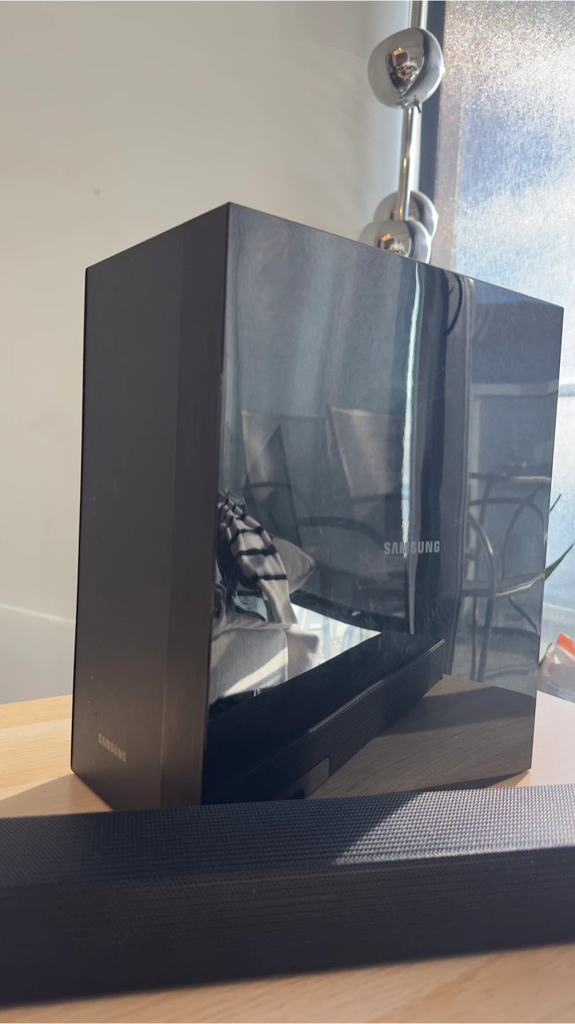 Samsung sound bar and subwoofer 300W - photo 2