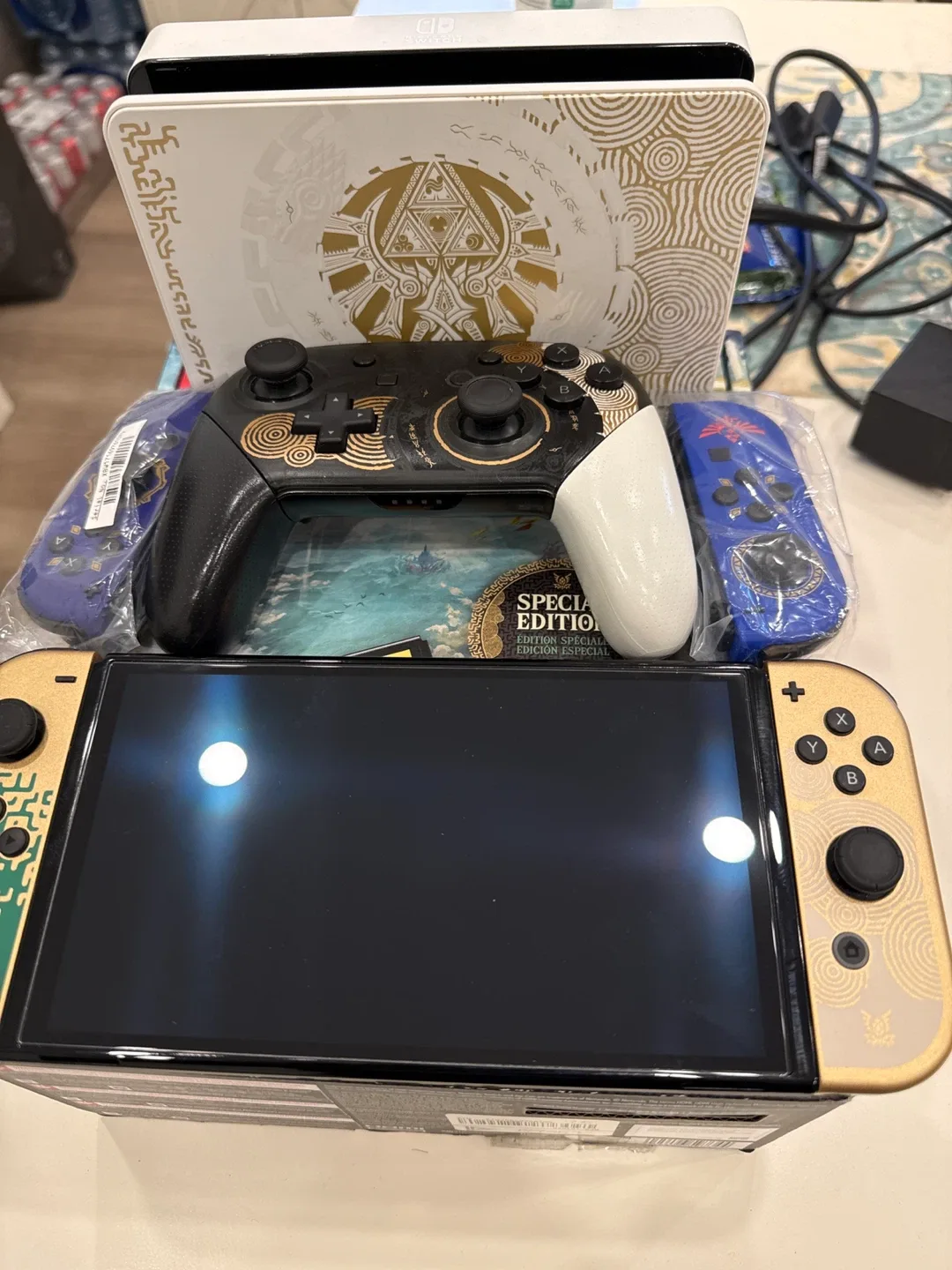 #Cleanout Nintendo Switch OLED image indicator(6)