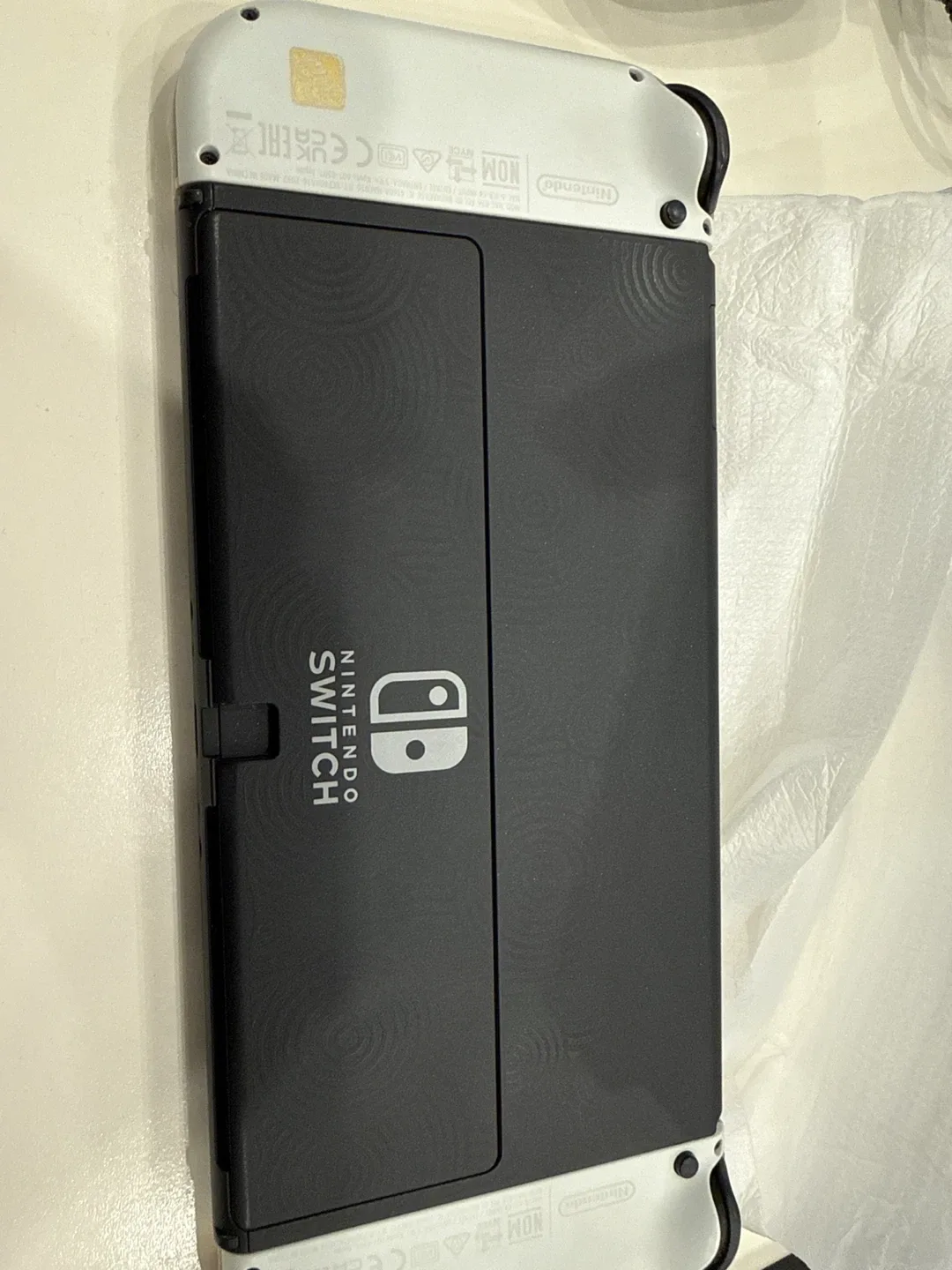 #Cleanout Nintendo Switch OLED image indicator(2)