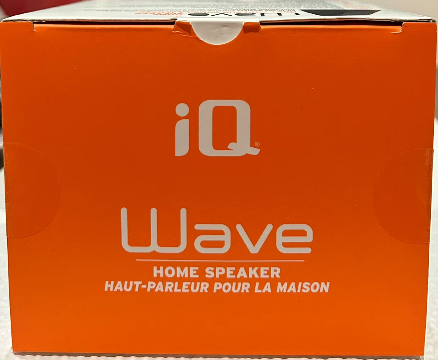 New iQ Wave Home Speaker with MagSafe Charging image indicator(3)