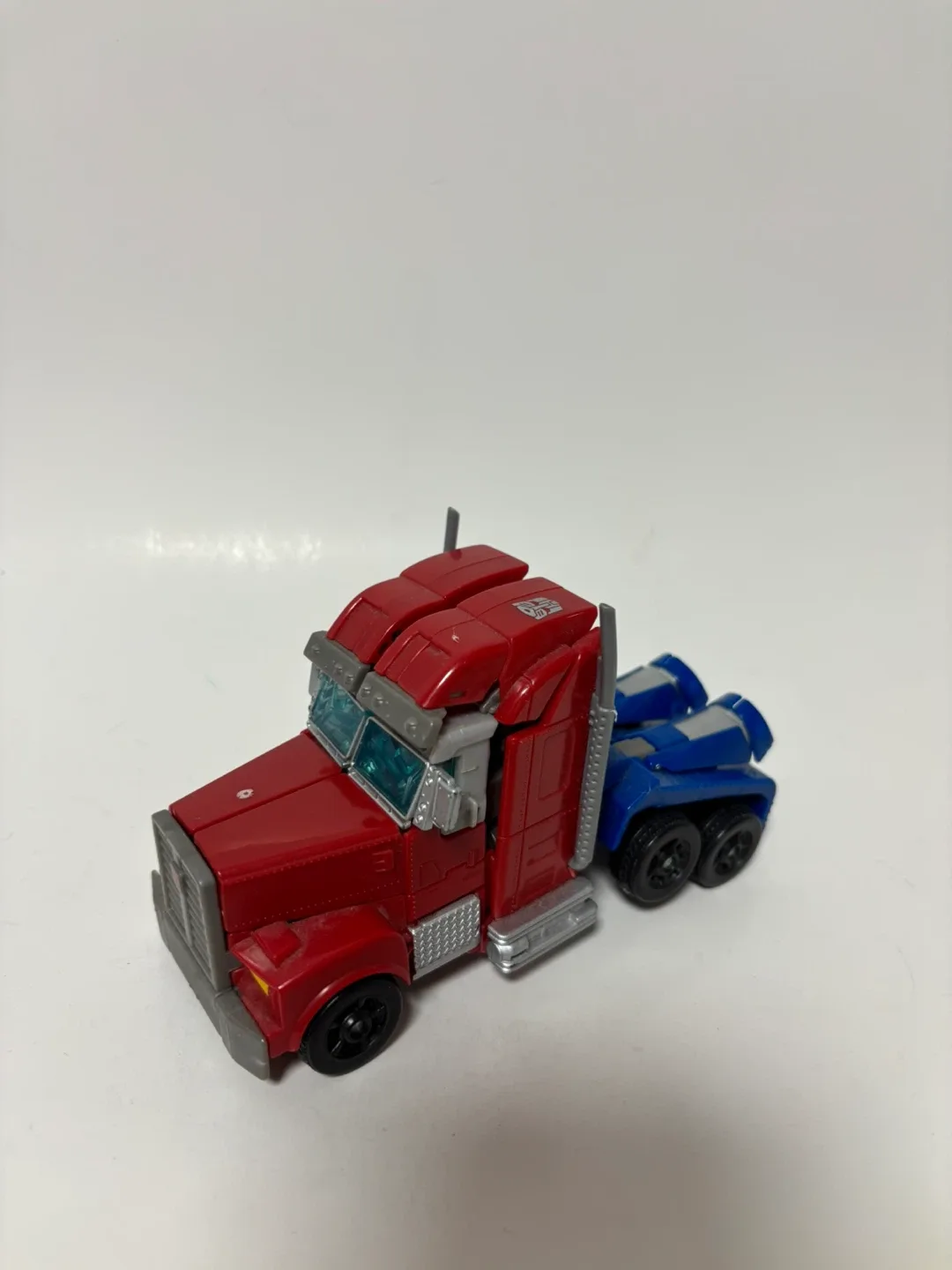 Transformers Optimus Prime Action Figure image indicator(5)