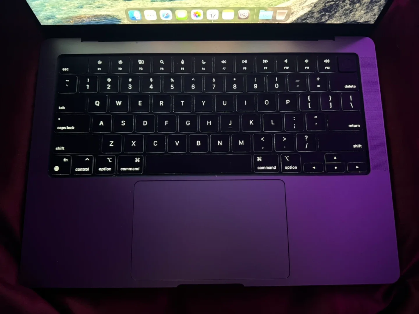 MacBook Pro 14-Inch, Apple M2 Pro Chip image indicator(2)