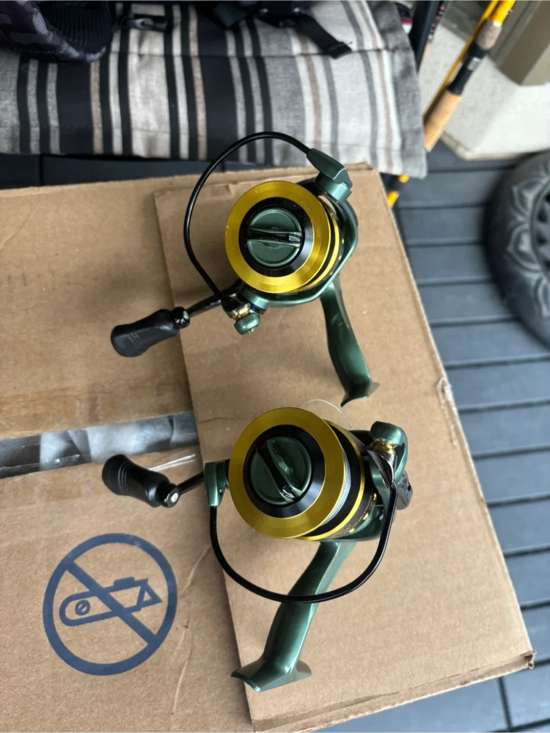 Borealis 4000 fishing reels ( 2 of them ) image indicator(2)