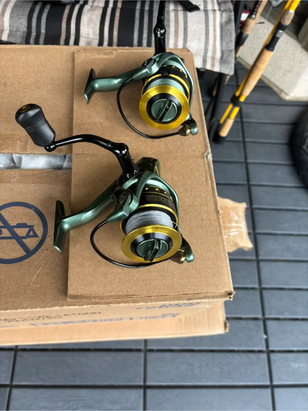 Borealis 4000 fishing reels ( 2 of them ) image indicator(3)