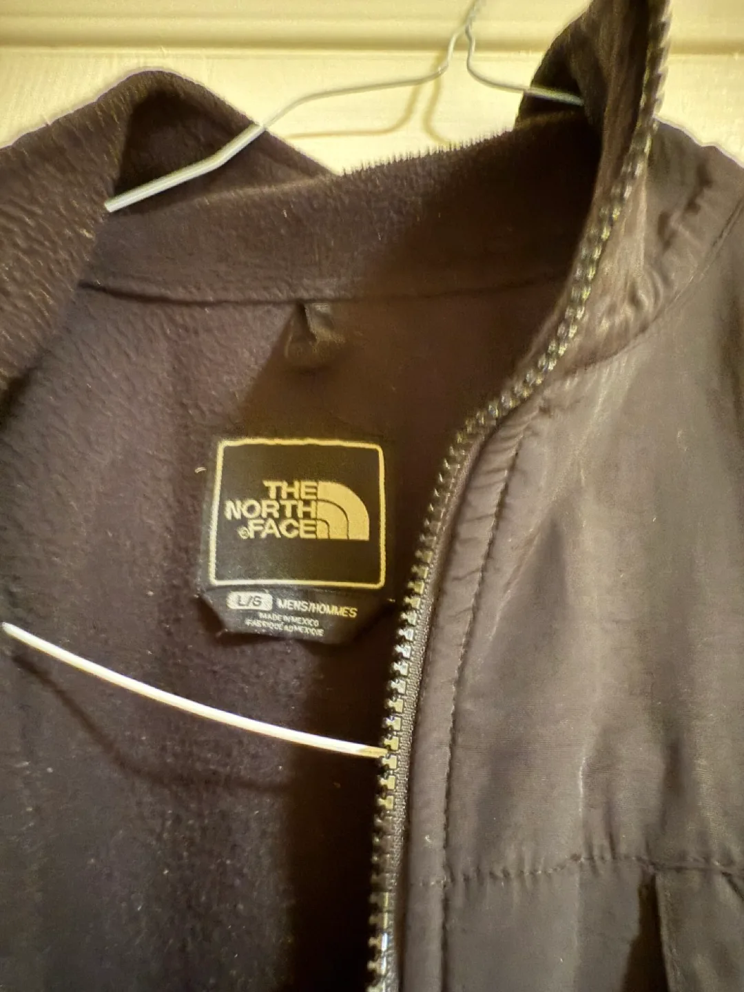 The North Face Black Fleece Jacket L/G #Cleanout image indicator(3)